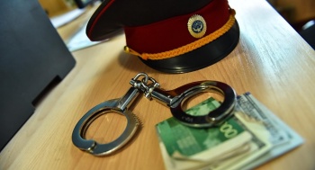 Руководители подразделения МВД вымогали деньги у подчиненных