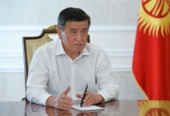 Сооронбай Жээнбеков пообещал оказать бизнесу поддержку