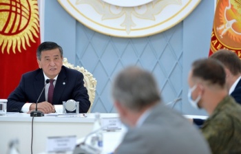 Жээнбеков встретился с руководителями российских медицинских групп