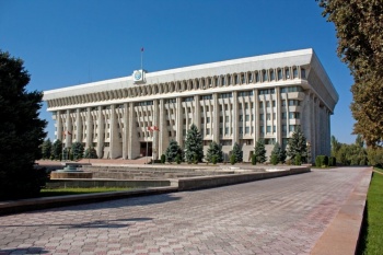 Обновлению состава Жогорку Кенеша мешала партия власти?