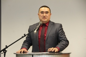 Таджибаев: "Профсоюзы КР активно подключаются к избирательной кампании"