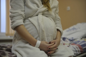 В Кыргызстане с начала пандемии от COVID-19 скончались 16 беременных женщин