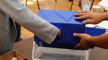 В ЦИК провели жеребьевку между партиями по определению номеров