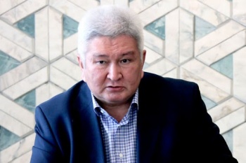 Экс-премьер недоумевает, где партии возьмут средства на реализацию обещаний