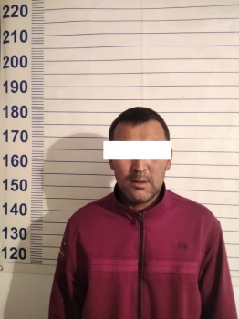В Токмаке бандиты привязали мужчину к паровому отоплению и забрали деньги