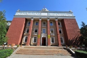 Регистрация религиозных школ в местных кенешах признана неконституционной