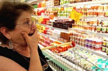 В Кыргызстане наиболее сильно подорожали сигареты и продукты питания