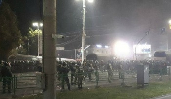 Le Figaro: Беспорядки в Кыргызстане являются частью противостояния кланов