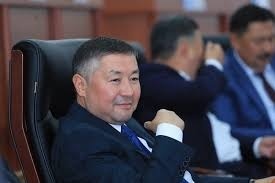 Исполняющим обязанности президента по закону становится Канатбек Исаев