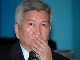 И это Кулов ставит под сомнение мужественное решение президента Жээнбекова?
