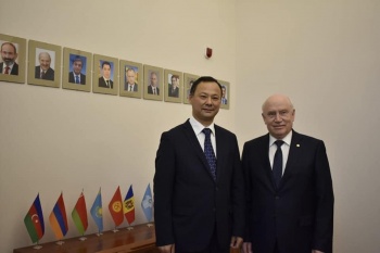Глава МИД Кыргызстана встретился с председателем Исполкома СНГ