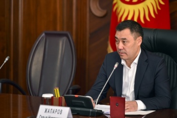 Жапаров поздравил работников сельского хозяйства с праздником