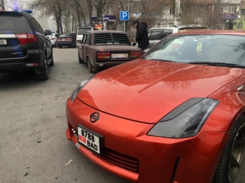 Дрифтовал у дома правительства. В Бишкеке задержан автохулиган (видео)