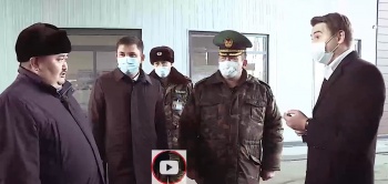 Новиков приехал на таможню осмотреть оборудование, а его там нет (видео)