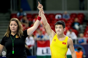 Кыргызстанец Жоламан Шаршенбеков завоевал золото на Кубке мира по борьбе