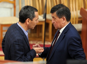 Лучше встречаться с народом, чем тратить время на разговоры с краснобаями