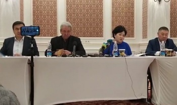 Мадумаров, Сооронкулова, Иманалиев и Исаев организуют тандем