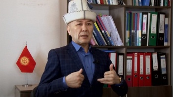 Арстан Алай: Кудай катары мен Жерди башкара берем