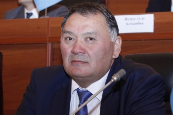 Автомобиль Камчыбек Жолдошбаева водворили на штрафстоянку