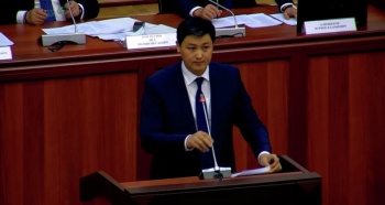 Улукбек Марипов считает, что на 5600 сомов прожить можно, но очень трудно