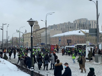 Мигрантов в Москве призвали воздержаться от участия в митингах