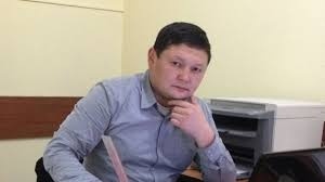Финпол вроде остается. Сыймык Жапыкеев призвал своих сторонников к терпению