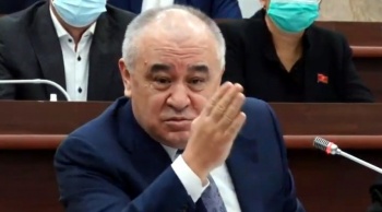 Омурбек Текебаев пытается возглавить скрытую оппозицию?