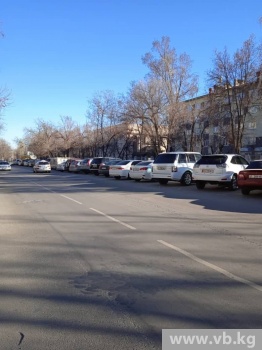 Улица Тыныстанова возле КГМА