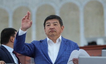 Акылбек Жапаров снова "подмахнул" власти?