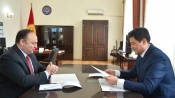 Улукбек Марипов принял посла Турецкой Республики Дженгиза Камила Фырата