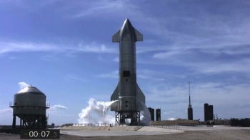 SpaceX в экстренном порядке отменила взлет прототипа космического корабля