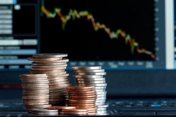 В январе-феврале 2021 года спад экономики КР составил почти 9 %