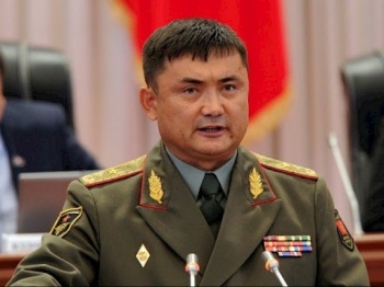 Министр обороны Омуралиев осужден за должностное преступление
