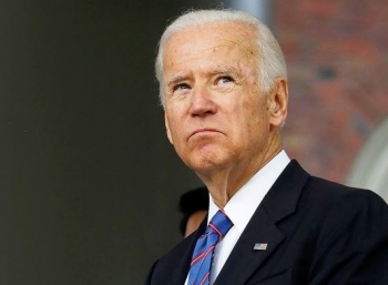 Разведка США: РФ перед выборами проводила кампанию по "очернению" Байдена