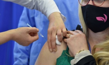 В мире набирает обороты вакцинный туризм - СМИ