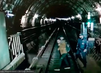 Пассажир московского метро спустился в тоннель и получил миллионный иск