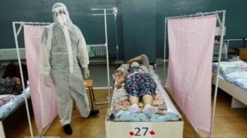 Для пациентов с COVID разворачивают дополнительные места в больницах