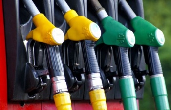 Госантимонополия рекомендовала нефтетрейдерам не повышать цены на ГСМ