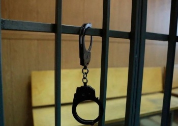 В РУз мужчина подделал документы и назначил сам себя директором предприятия