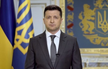 Зеленский предложил Путину встретиться "в любой точке украинского Донбасса"