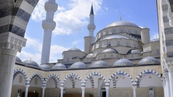 Бишкек: Аянтта айт намаз өткөрбөө сунушталды