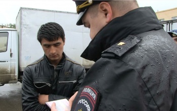 В РФ появится закон, облегчающий легализацию мигрантов-нарушителей