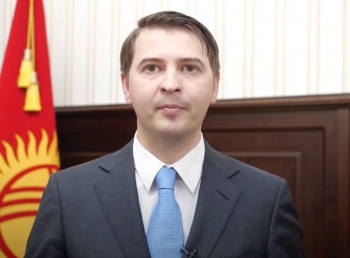 Артем Новиков поздравил кыргызстанцев с Орозо айтом на госязыке