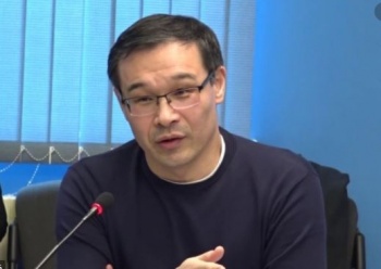 "Трансформация власти в Кыргызстане представляет интерес для Москвы"