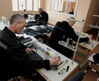 В РФ спорят по поводу замещении трудовых мигрантов осужденными
