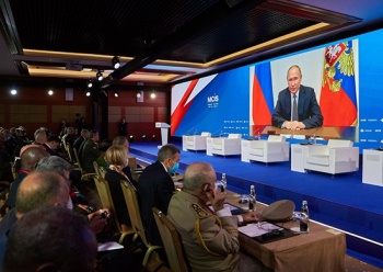 Военные КР участвуют в Московской конференции по безопасности