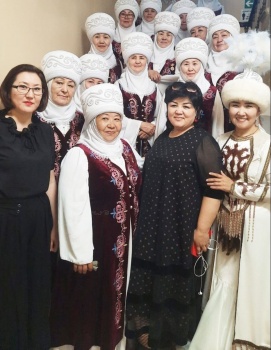 Кыргызстанцы в Москве провели конкурс "Ыр кесе"