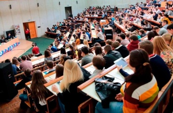 В РУз запустят систему льготного кредитования для оплаты обучения в вузе