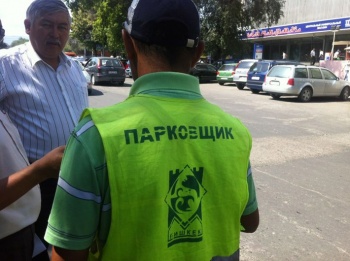 Мэрия Бишкека напоминает о правилах пользования муниципальной парковкой