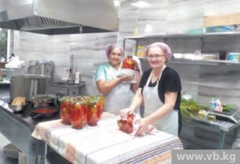 В Бишкеке появилось место, где вкусно накормят бедных, одиноких и бездомных